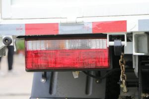 飞碟奥驰 X1系列 95马力 4X2 3.48米 国五 自卸车(FD3044W16K5-2)