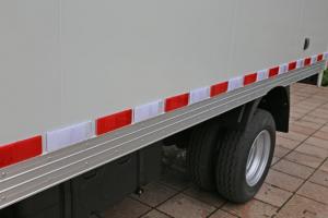时代汽车 小卡之星1 柴油 88马力 3.3米 国五 单排厢式微卡(BJ5030XXY-DA)