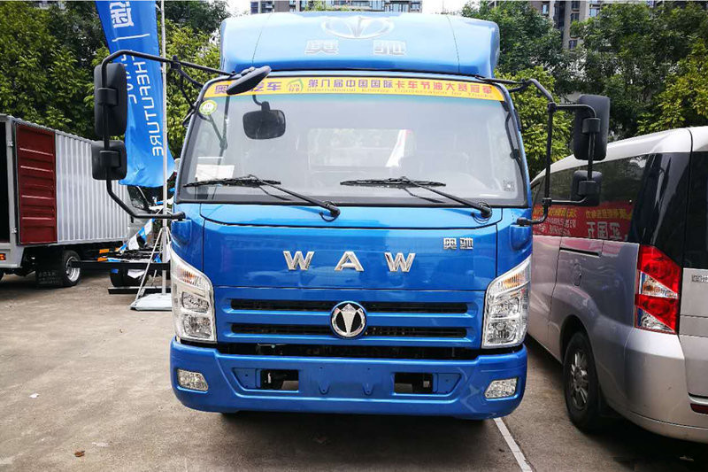 飞碟奥驰a3系列130马力385米国五排半仓栅式轻卡载货车fd5045ccyw63k