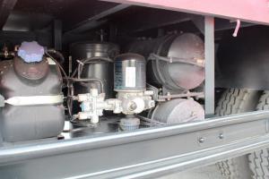 飞碟奥驰 V6系列 170马力 4.17米 国五 单排仓栅式轻卡载货车(FD5043CCYW63K5-1)