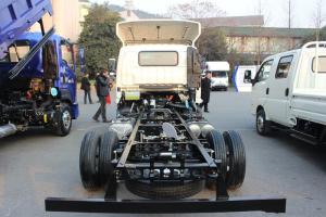 飞碟奥驰 A3系列 130马力 4.17米 国五 单排栏板轻卡载货车(FD1041W17K5-2)