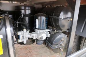 飞碟奥驰 V6系列 130马力 4.17米 国五 单排栏板轻卡载货车(FD1043W63K5-1)