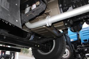 飞碟奥驰 V6系列 200马力 6X2 6.8米 国五 栏板载货车(FD1213P63K5-4)
