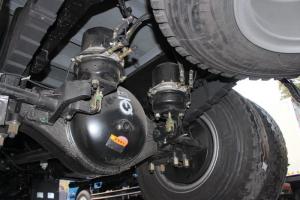 飞碟奥驰 V6系列 200马力 6X2 6.8米 国五 栏板载货车(FD1213P63K5-4)