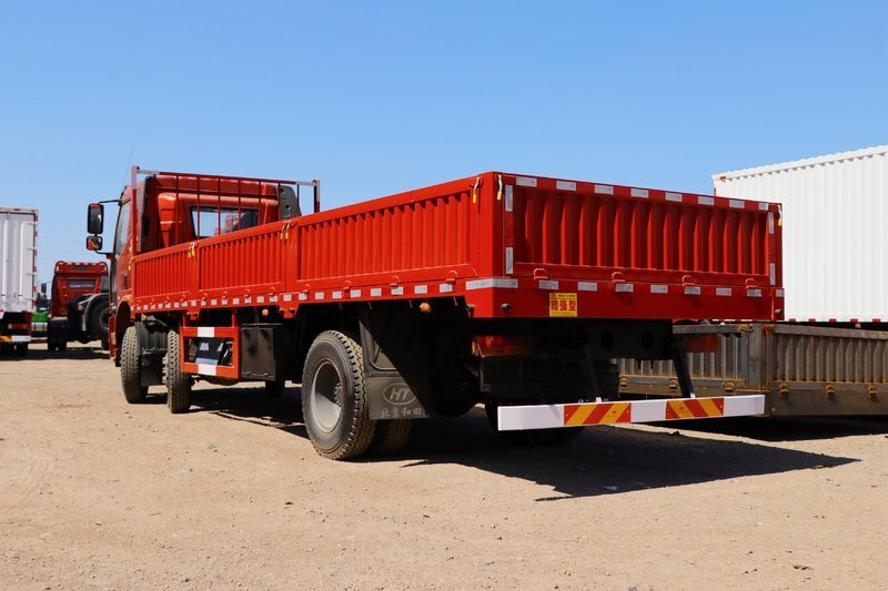 一汽解放 J6L重卡 质惠版 260马力 6X2 8.7米 国六 栏板载货车(CA1250P62K1L5T3E6)