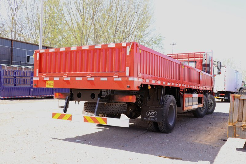 一汽解放 J6L重卡 质惠版 260马力 6X2 8.7米 国六 栏板载货车(CA1250P62K1L5T3E6)