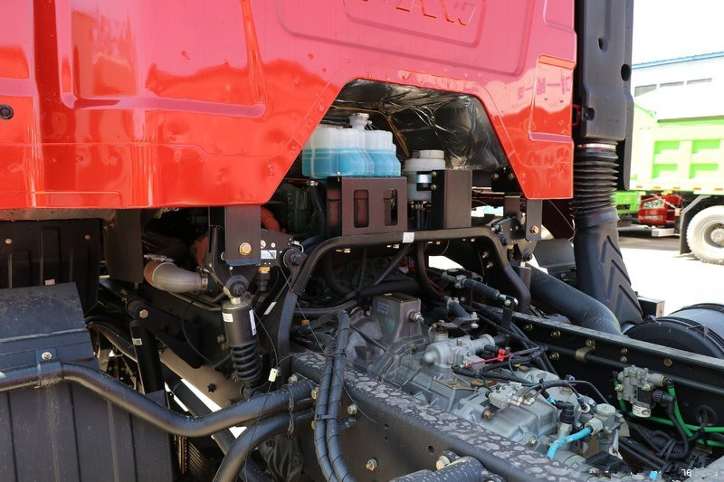  一汽解放 J6L重卡 质惠版 260马力 6X2 6.8米 国六 栏板载货车(CA1250P62K1L5T3E6) 