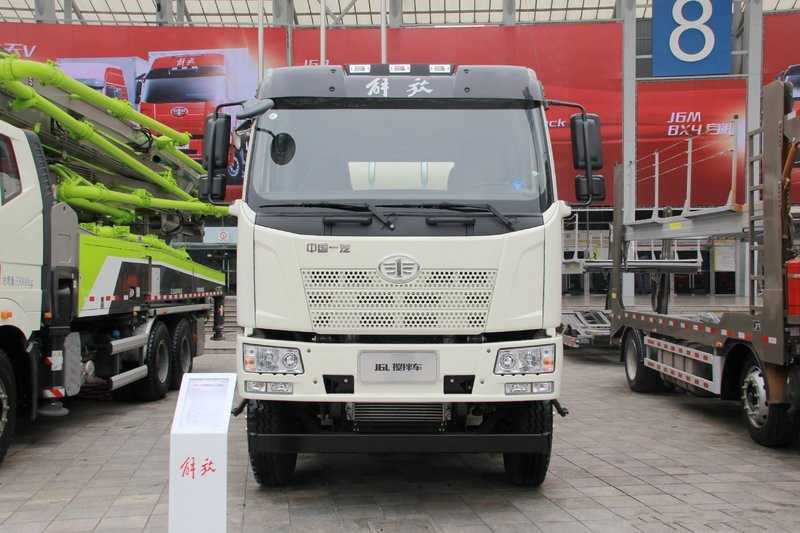  一汽解放 J6L 320马力 6X4 国五 混凝土搅拌车(CA5250GJBP62K1T1E5) 