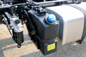  解放 麟VH 220马力 4X2 6.8米 国六 厢式载货车(CA5180XXYPK15L2E6A80) 