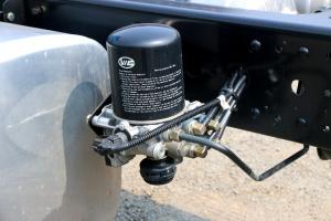  解放 麟VH 220马力 4X2 6.8米 国六 厢式载货车(CA5180XXYPK15L2E6A80) 