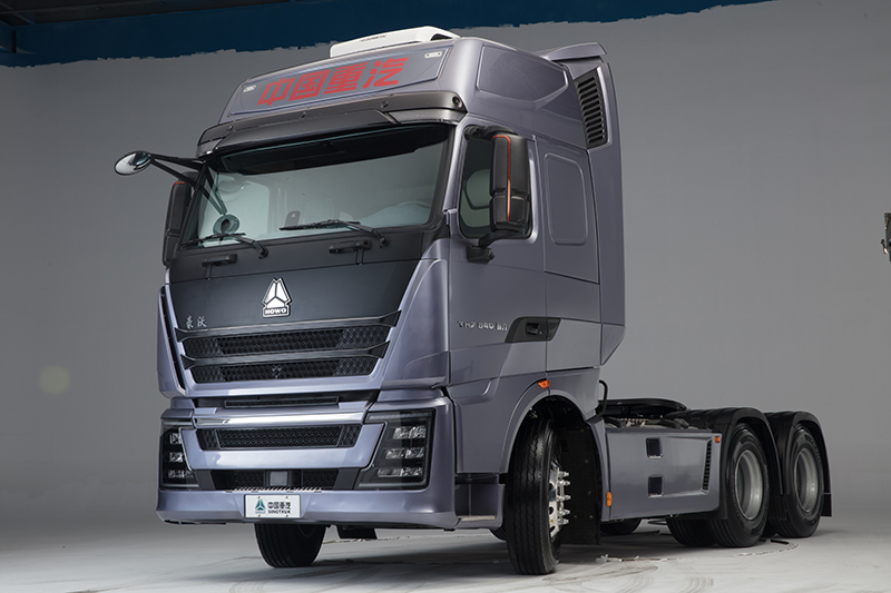 中国重汽 HOWO-TH7 重卡 460马力 6×4 国五 牵引车（ZZ4257W324HE1B）