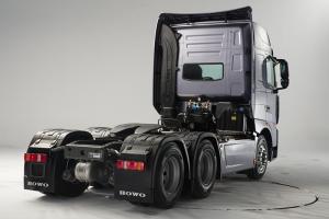 中国重汽 HOWO-TH7 重卡 460马力 6×4 国五 牵引车（ZZ4257W324HE1B）