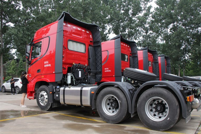 东风商用车 天龙旗舰KX 600马力 6X4 国六 牵引车(DFH4250C7)