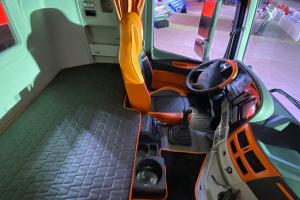 福田戴姆勒汽车 凯曼饕餮 550马力 6×4 国五 牵引车