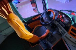 福田戴姆勒汽车 凯曼饕餮 550马力 6×4 国五 牵引车