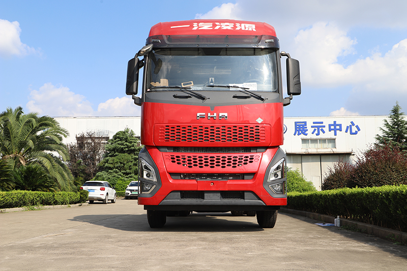 一汽凌源 沪尊S200 智享版 460马力 6×4 LNG 国六牵引车（CAL4251Q4F4E6）