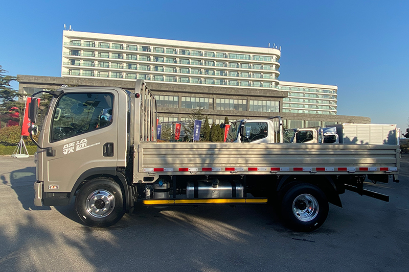 一汽解放轻卡 领途-4DD i-MT 150马力 4×2 国六 单排 栏板载货车 i-MT