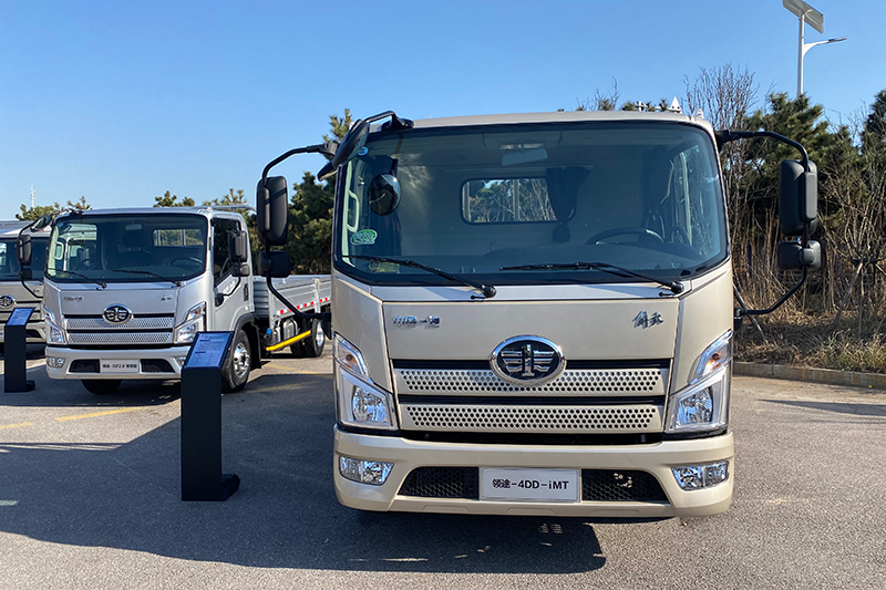 一汽解放轻卡 领途-4DD i-MT 150马力 4×2 国六 单排 栏板载货车 i-MT