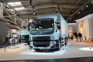 沃尔沃 FE 350马力 6X2R 国六 载货车