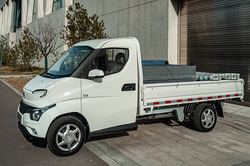 飞碟汽车 Q3 123马力 4×2 国六 栏板载货车（FD1020D79K6-1）