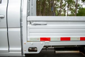 新龙马汽车 启腾N60 116马力 4×2 国六 栏板载货车 舒适型（FJ1030BAC2）