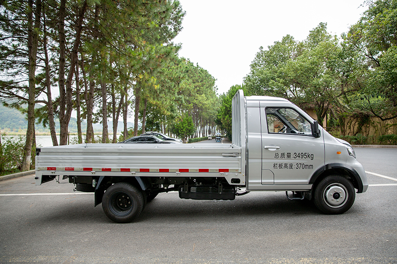 新龙马汽车 启腾N60 116马力 4×2 国六 栏板载货车 基本型（FJ1030BAC2）