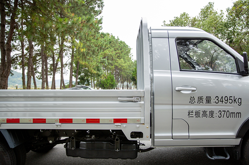 新龙马汽车 启腾N60 116马力 4×2 国六 栏板载货车 基本型（FJ1030BAC2）