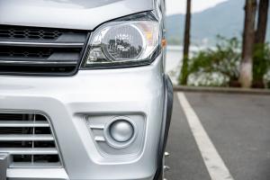 新龙马汽车 启腾N60 116马力 4×2 国六 栏板载货车 标准型（FJ1030BAC2）