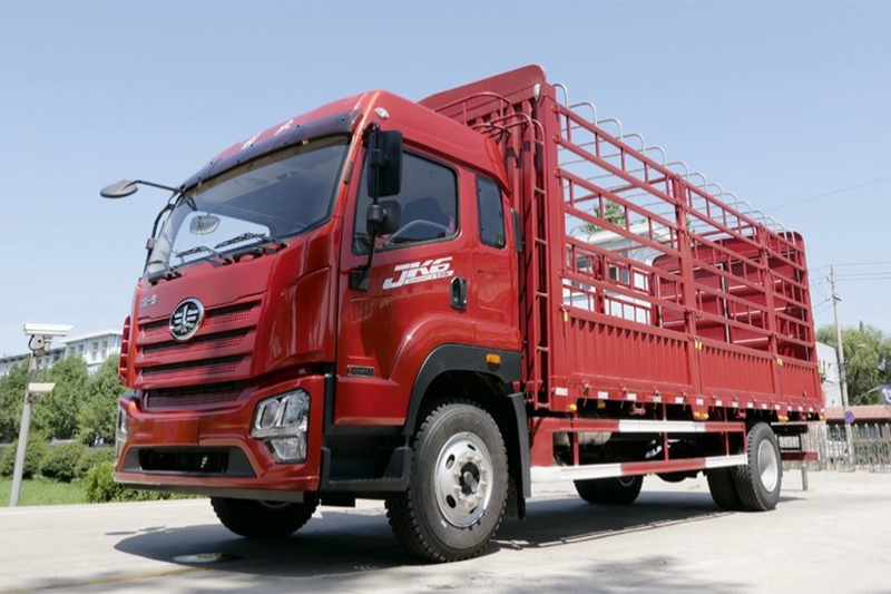 一汽解放青汽 JK6 260马力 4×2 国六 AMT仓栅载货车（CA5180CCYP28K1L4E6）