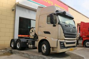 中国重汽 HOWO TH7重卡 480马力 6X4 国六 AMT自动挡LNG牵引车(ZZ4257V384HF1LB)