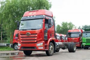 一汽解放 J6L中卡 精英版 绿通 260马力 4X2 6.75米 国六 栏板载货车(CA1180P62K1L4E6)