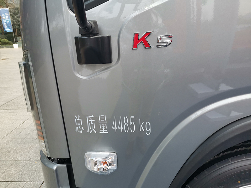 江淮汽车 威铃K5 130 马力 4×2 国六 厢式载货车