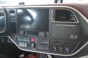 一汽解放青汽 鹰途 头等舱 620马力 6X4 国六 AMT自动挡牵引车(CA4257P35K18T1E6A80)
