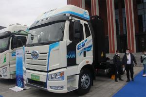 一汽解放青汽 JH6 423kWh 6×4 纯电动牵引车