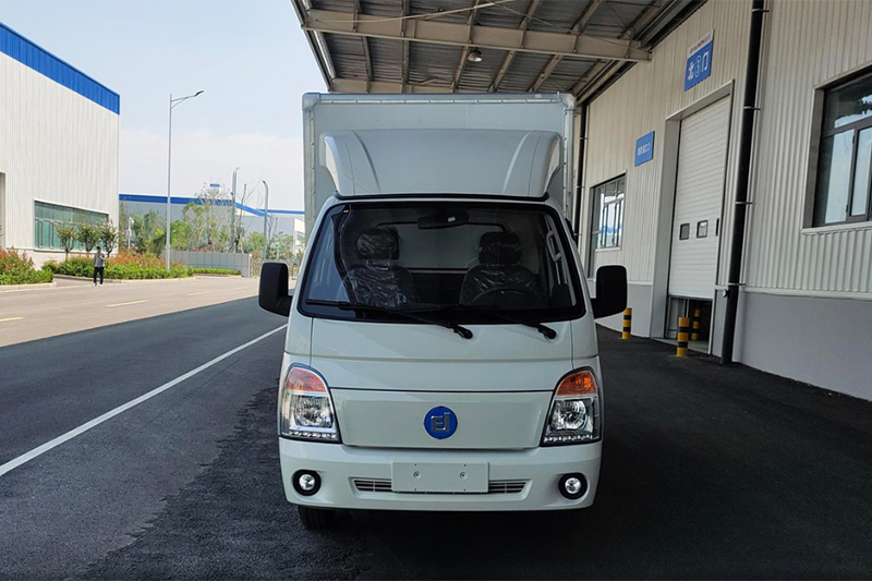 德力汽车 德帅V4 3.5T 3.5米单排纯电动厢式轻卡(DLP5030XXYBEVT11)54.72kWh 