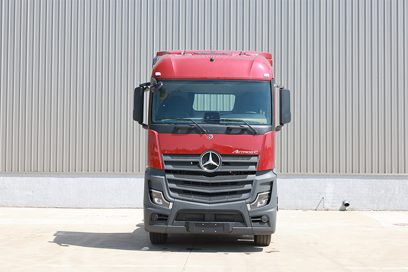 梅赛德斯-奔驰 Actros 2653 530马力 6×4 国六 公路牵引车 （红）