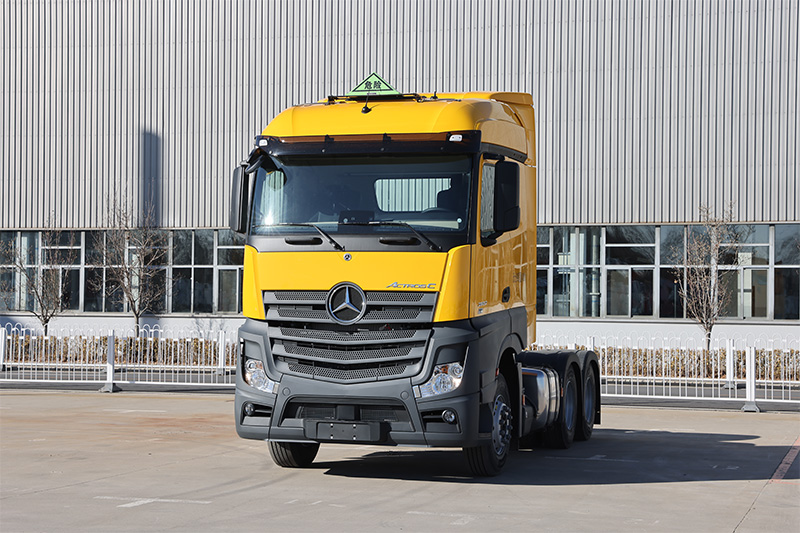 梅赛德斯-奔驰 Actros  1842 420马力 4x2 国六 公路牵引车