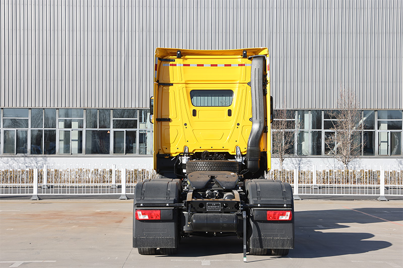 梅赛德斯-奔驰 Actros  1842 420马力 4x2 国六 公路牵引车