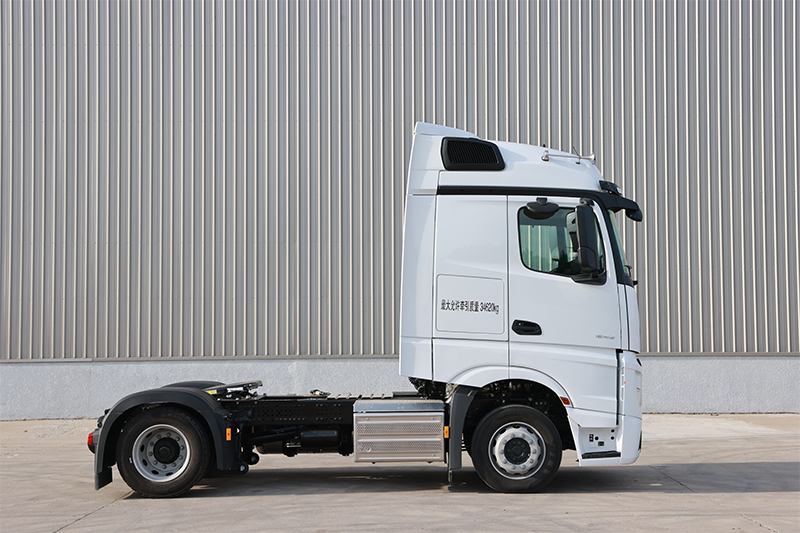 梅赛德斯-奔驰 Actros 1842 420马力 6x4 国六 公路牵引车