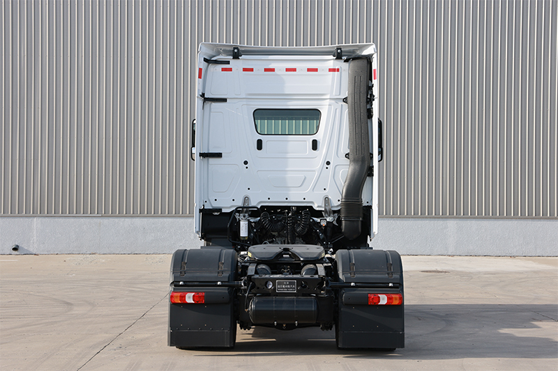 梅赛德斯-奔驰 Actros 1842 420马力 6x4 国六 公路牵引车