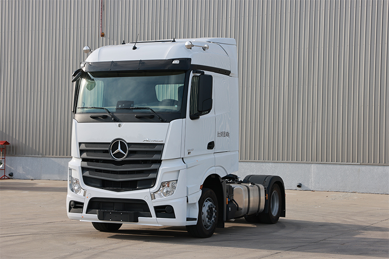 梅赛德斯-奔驰 Actros 1842 420马力 6x4 国六 公路牵引车梅赛德斯-奔驰 Actros 1842 420马力 6x4 国六 公路牵引车
