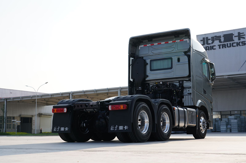 北京重卡 复兴 580马力 6×4 国六 牵引车 冷链运输版（BJ4250D6CP-01）