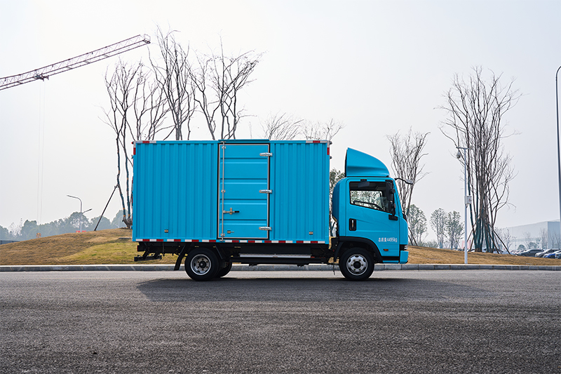三一集团 三一轻卡 60kW 4×2 纯电动 厢式载货车（HQC5040XXY0QDBEV）