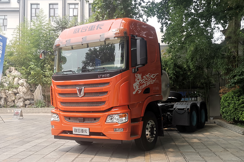 联合重卡 麒麟 350马力 6×4 LNG 国六 牵引车（QCC4253N664）