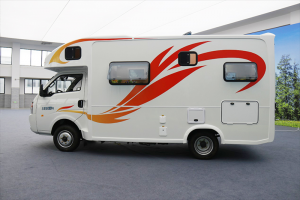 长安跨越 D5 4×2 115马力 国六 自动挡 横床 自行房车