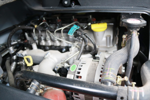 长安跨越 D5 4×2 115马力 国六 自动挡 横床 自行房车