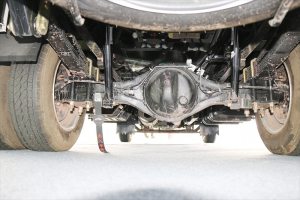 长安跨越 D5 4×2 115马力 国六 自动挡 横床 自行房车