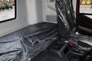 一汽解放 J6P重卡 绿通版 390马力 8X4 9.5米 国五厢式载货车(CA5310XXYP66K2L7T4E5)