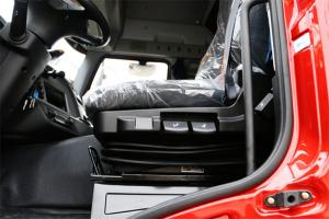 一汽解放 J6P重卡 350马力 8X4 9.5米 国四栏板载货车(CA1310P66K2L7T4E4)