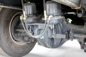 上汽红岩 杰狮M100重卡 350马力 8X4 9.4米 国四 栏板载货车(CQ1315HTG466)